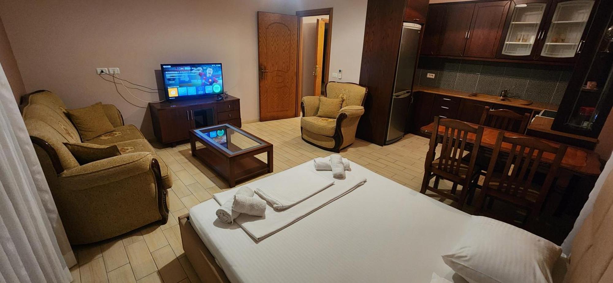 Hotel Vila Danedi Ксамил Экстерьер фото