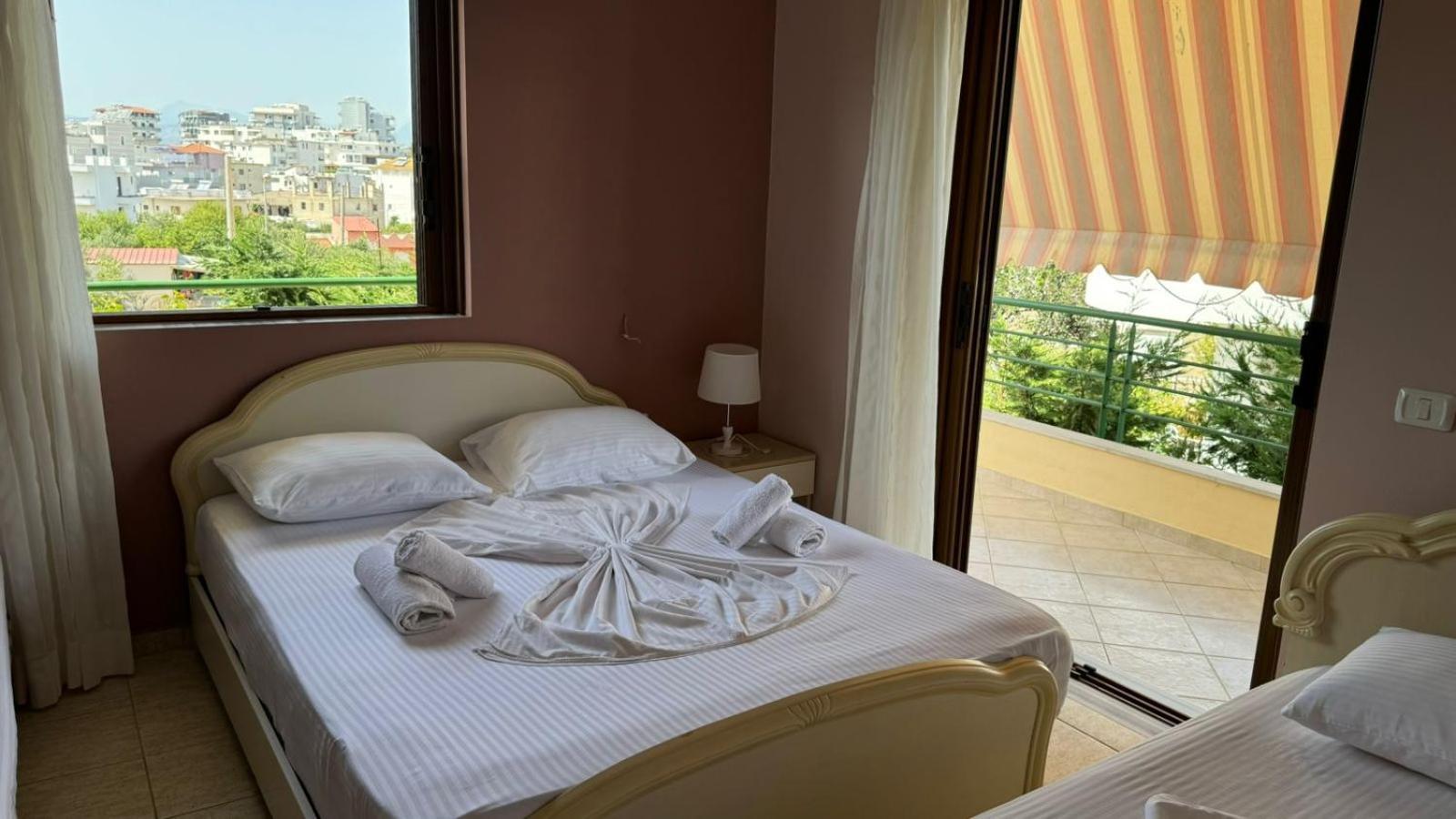 Hotel Vila Danedi Ксамил Экстерьер фото